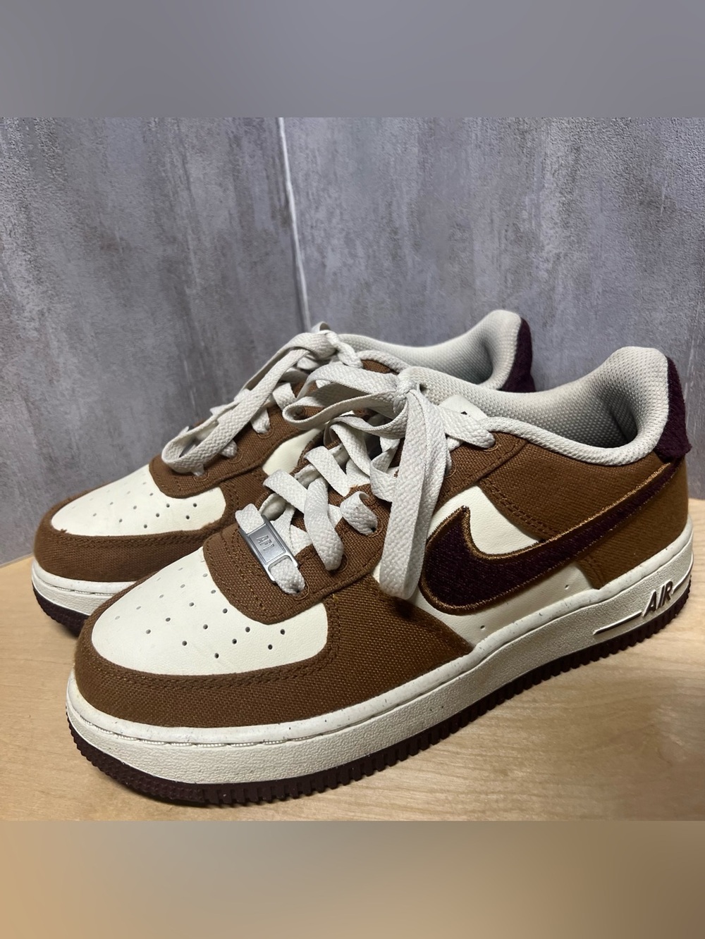 Nike Air Force 1 LV8 GS LT British Tan/Burgundy Crush FN4731-200 sz 4Y
